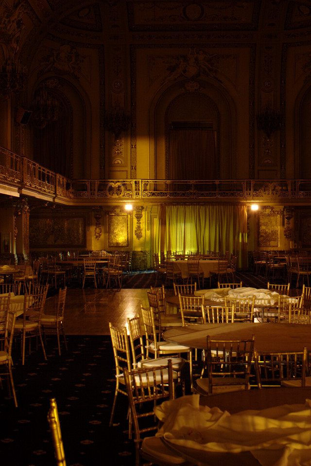 Peeking into the Gold Room